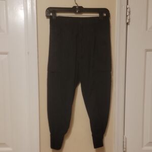 The North Face Women's Black Ankle Cargo Joggers